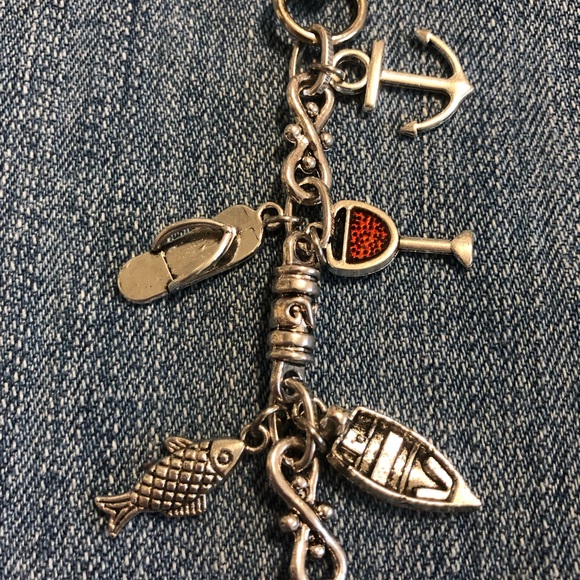 Life is Better at the Lake Keychain - Picture 3 of 7